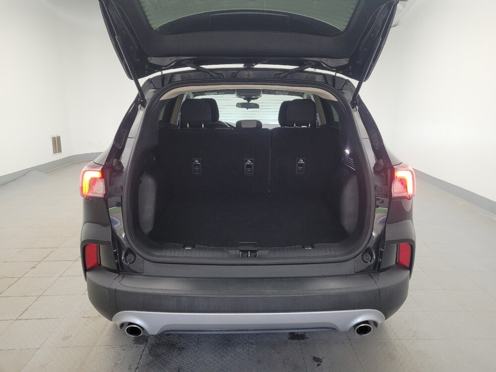 2020 Ford Escape in Fairfield, OH 45014 - 18112799 29