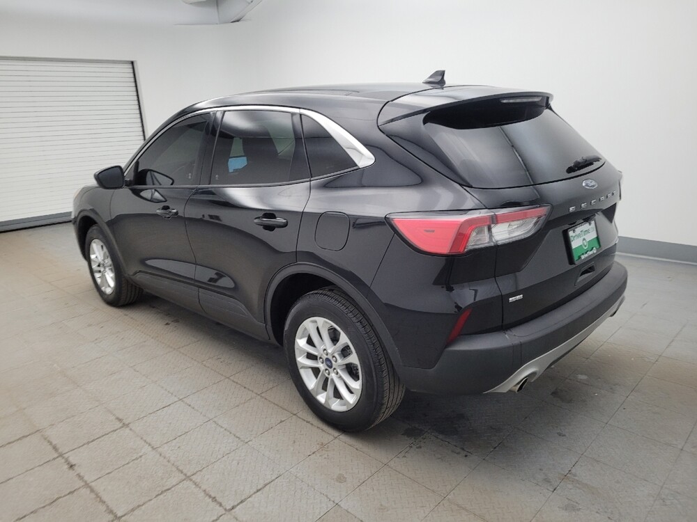 2020 Ford Escape in Fairfield, OH 45014 - 18112799 3