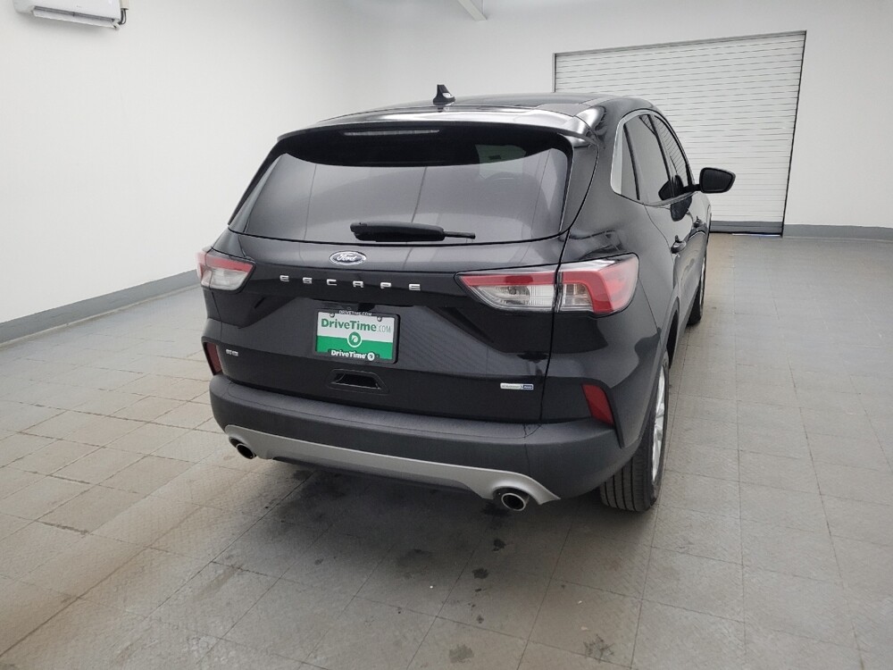 2020 Ford Escape in Fairfield, OH 45014 - 18112799 7