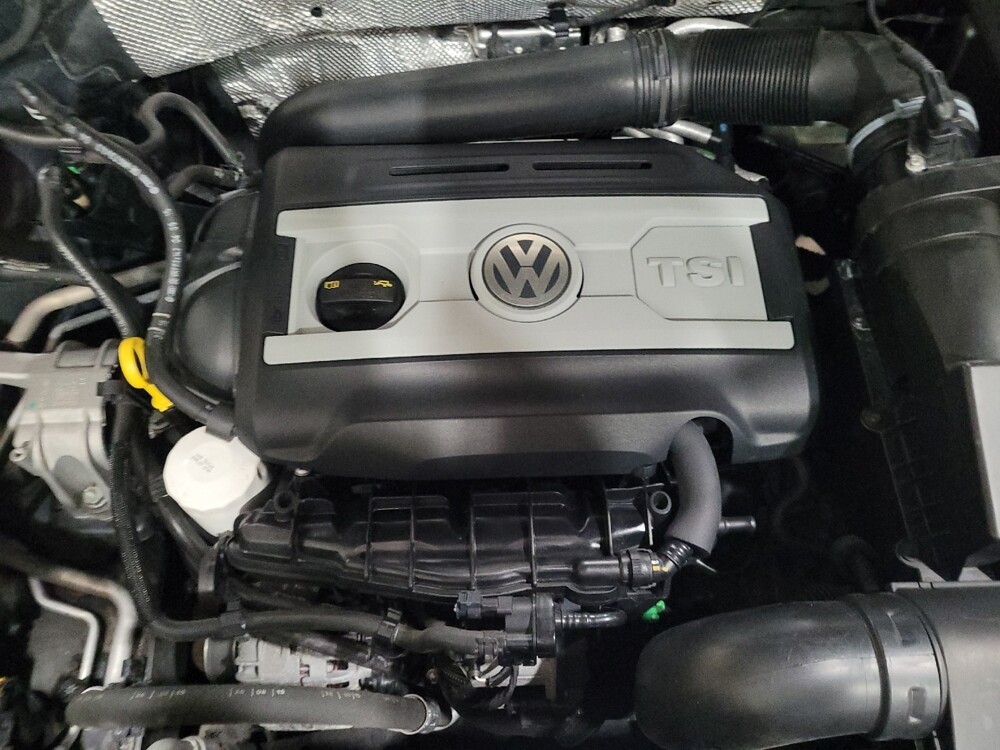 2016 Volkswagen Tiguan in New Castle, DE 19720 - 18112805 30