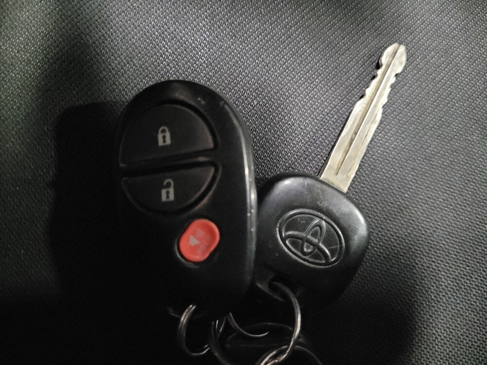 2015 Toyota Tundra in Woodbridge, VA 22191 - 18112807 32