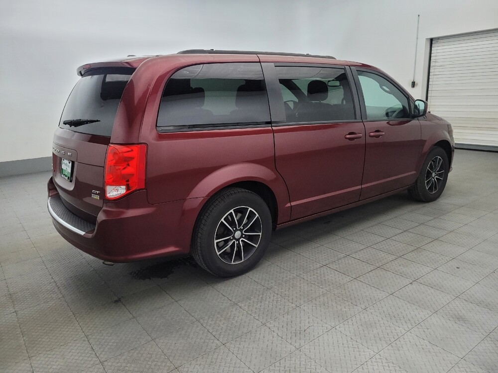 2018 Dodge Grand Caravan in Pittsburgh, PA 15237 - 18112809 10