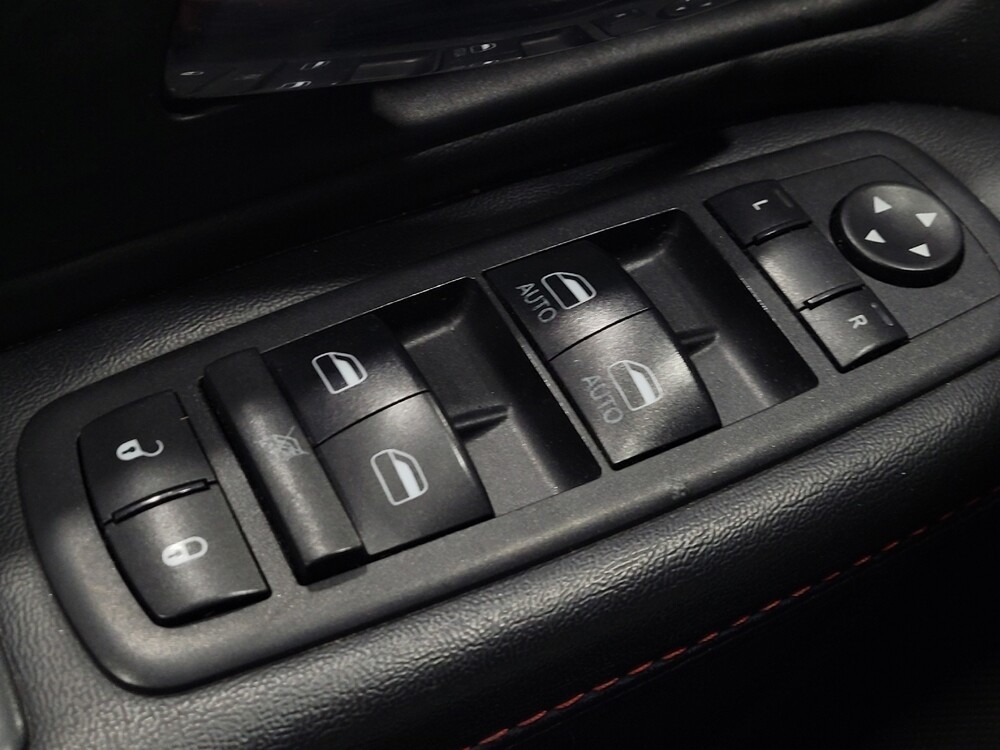 2018 Dodge Grand Caravan in Pittsburgh, PA 15237 - 18112809 27