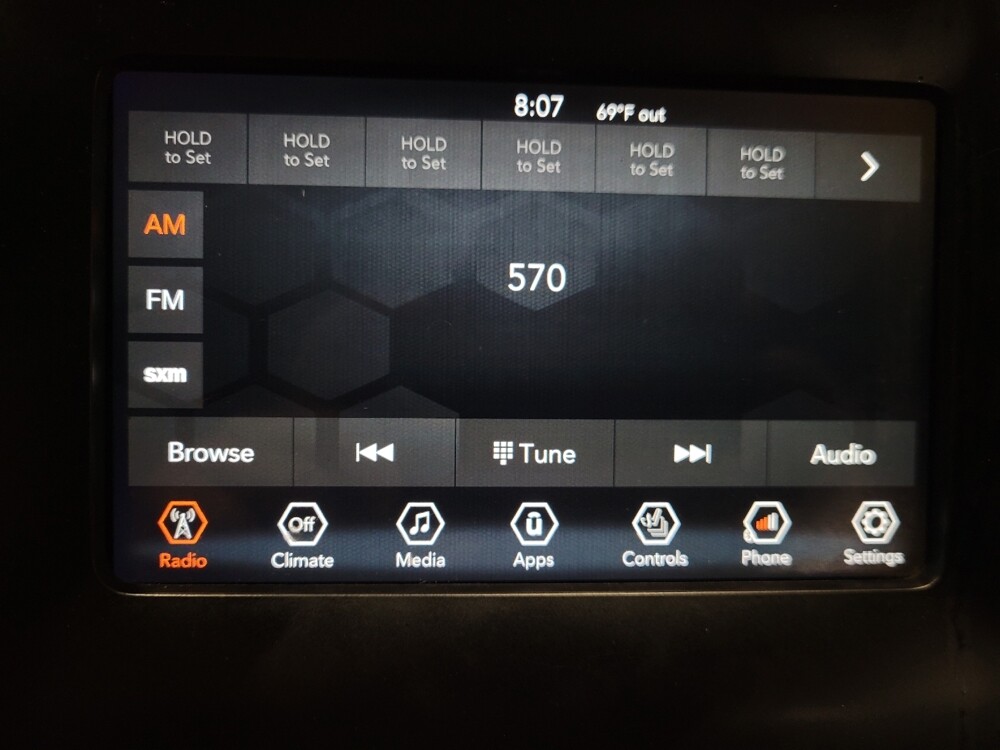 2019 Jeep Cherokee in Pittsburgh, PA 15237 - 18112810 25