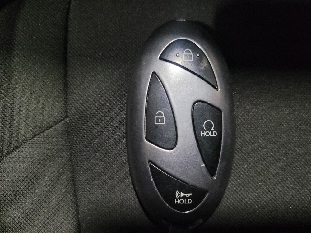 2025 Hyundai Elantra in Glen Burnie, MD 21061 - 18112811 32