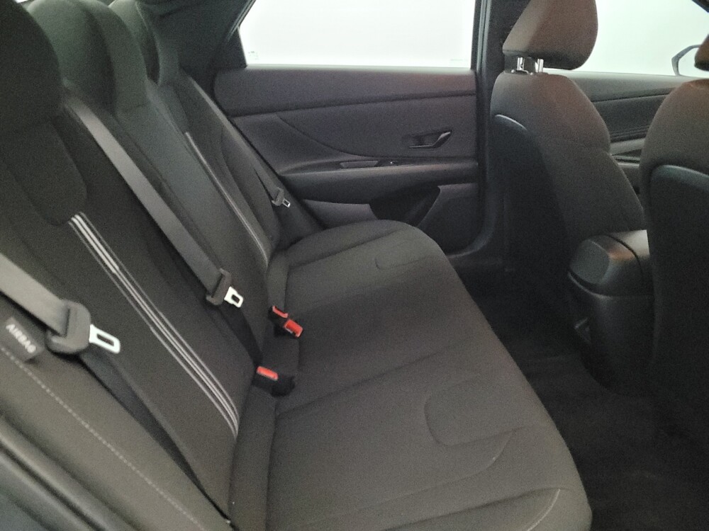 2025 Hyundai Elantra in Glen Burnie, MD 21061 - 18112811 19