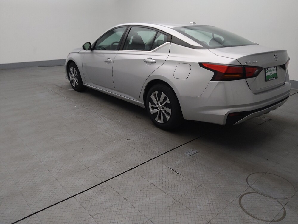 2020 Nissan Altima in St. Louis, MO 63136 - 18112827 3