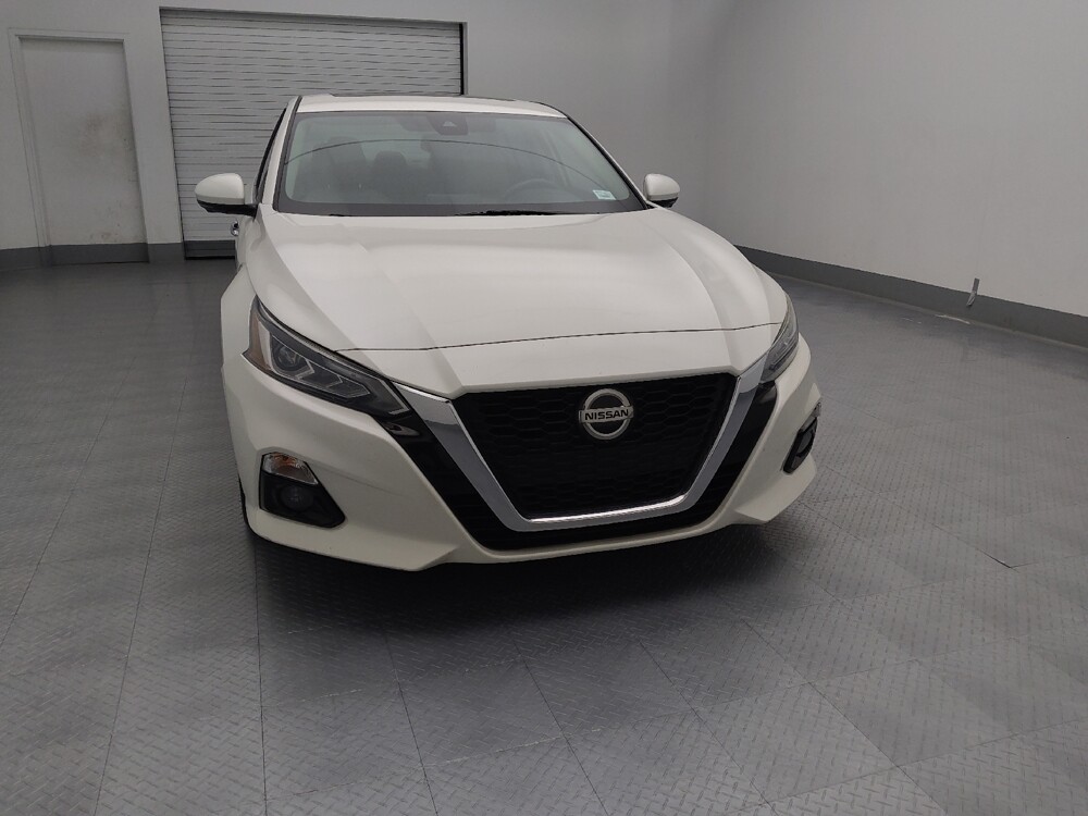 2020 Nissan Altima in Topeka, KS 66611 - 18112828 14