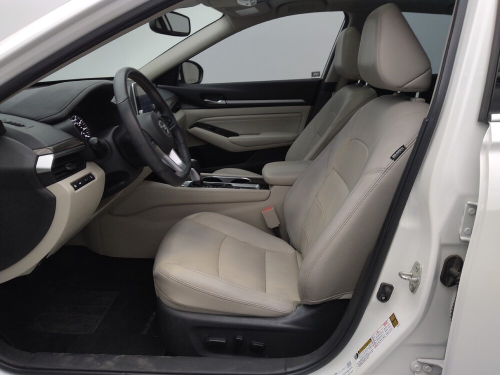 2020 Nissan Altima in Topeka, KS 66611 - 18112828 17
