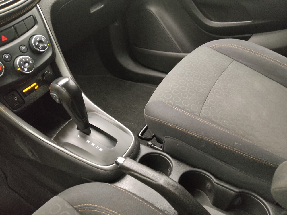 2020 Chevrolet Trax in St. Louis, MO 63136 - 18112829 26