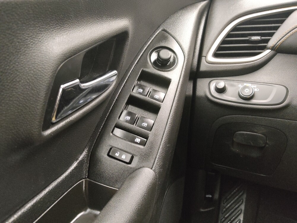 2020 Chevrolet Trax in St. Louis, MO 63136 - 18112829 27