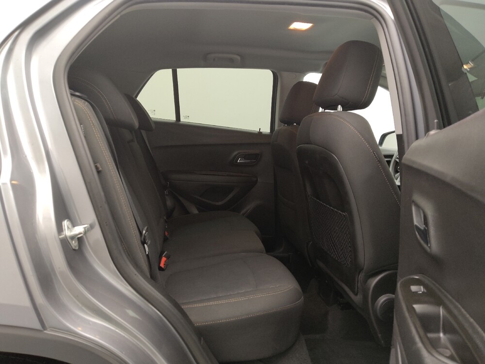 2020 Chevrolet Trax in St. Louis, MO 63136 - 18112829 19