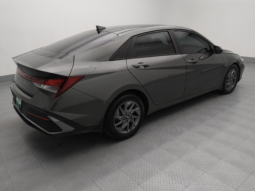 2024 Hyundai Elantra in St. Louis, MO 63136 - 18112832 10