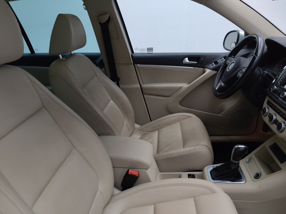 2013 Volkswagen Tiguan in Midlothian, IL 60445 - 18112836 21