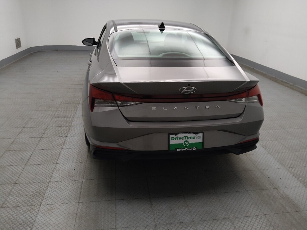 2023 Hyundai Elantra in Des Moines, IA 50310 - 18112845 6