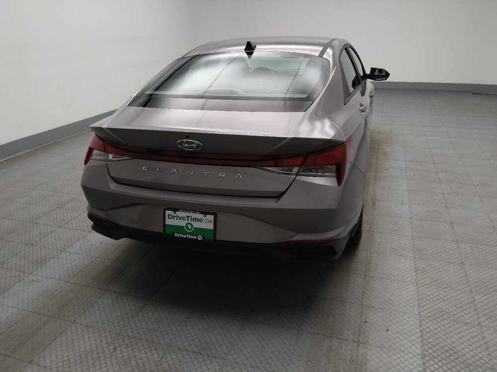 2023 Hyundai Elantra in Des Moines, IA 50310 - 18112845 7