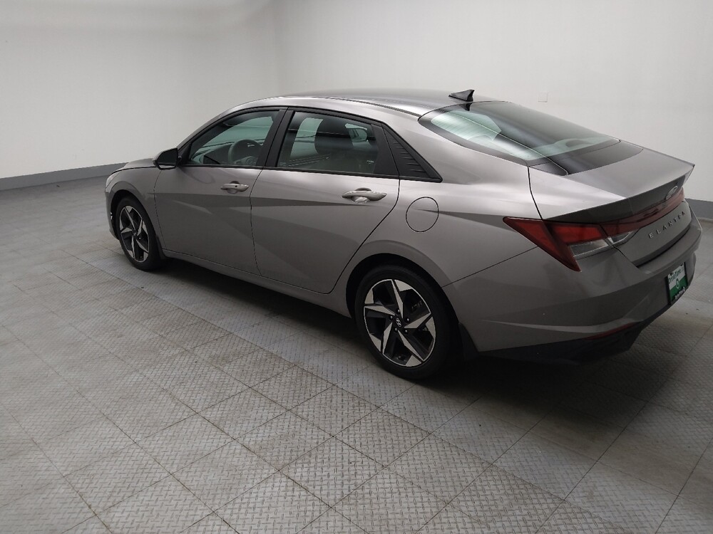 2023 Hyundai Elantra in Des Moines, IA 50310 - 18112845 3