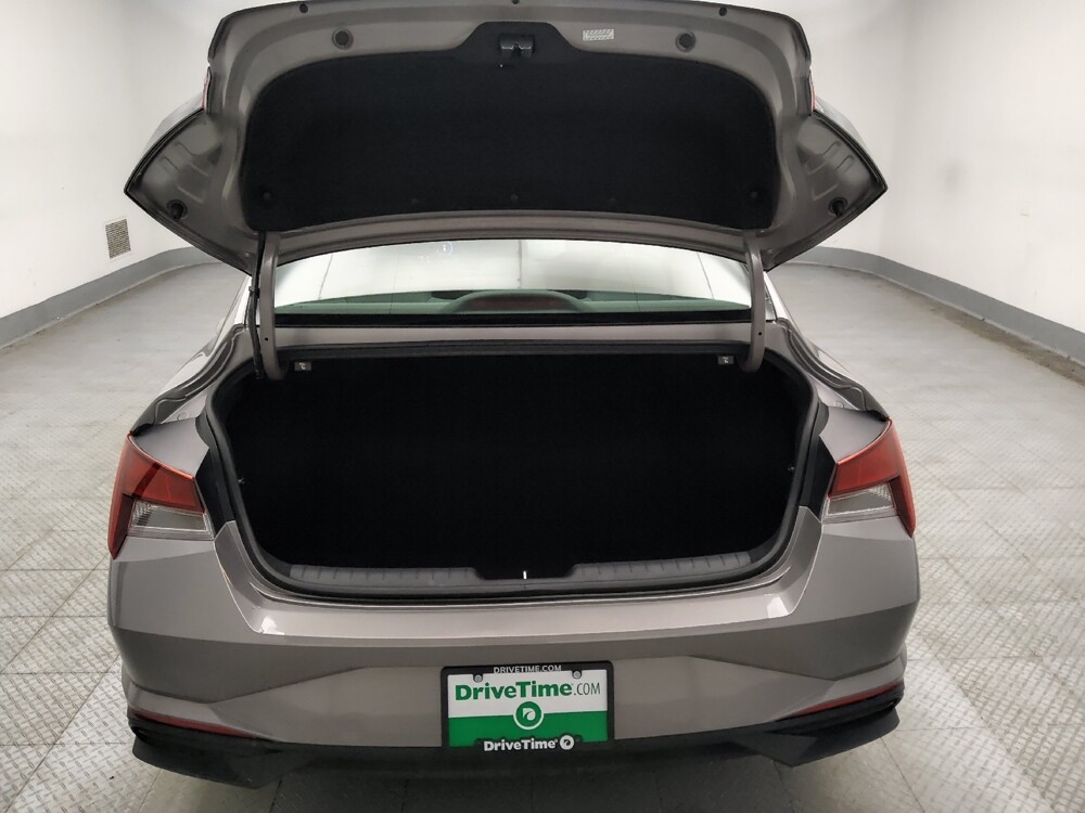 2023 Hyundai Elantra in Des Moines, IA 50310 - 18112845 29