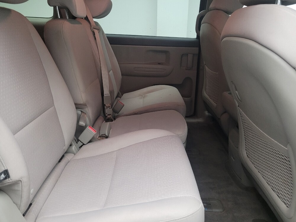 2018 Kia Sedona in Eastpointe, MI 48021 - 18112846 19
