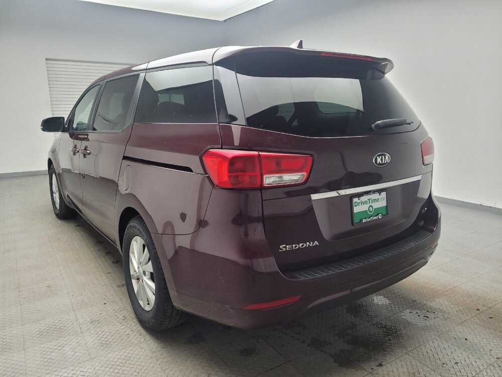 2018 Kia Sedona in Eastpointe, MI 48021 - 18112846 5