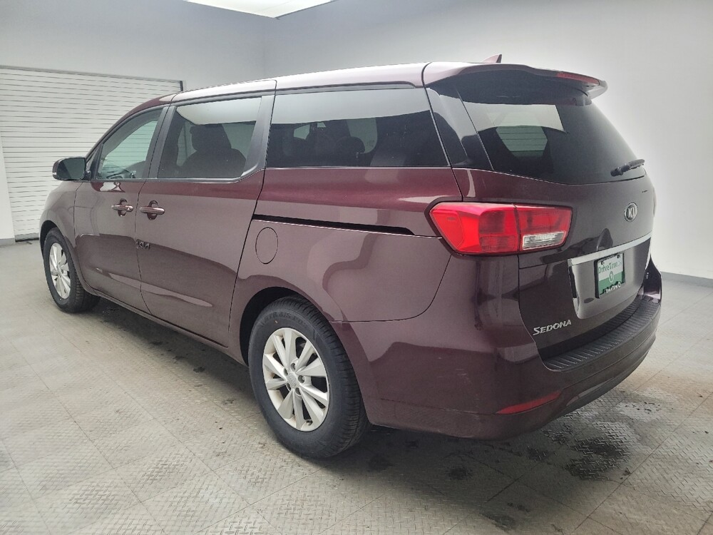 2018 Kia Sedona in Eastpointe, MI 48021 - 18112846 3