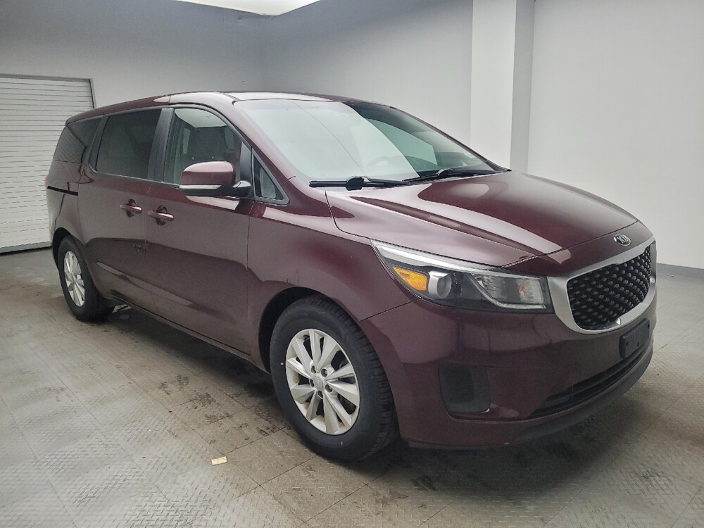 2018 Kia Sedona in Eastpointe, MI 48021 - 18112846 11