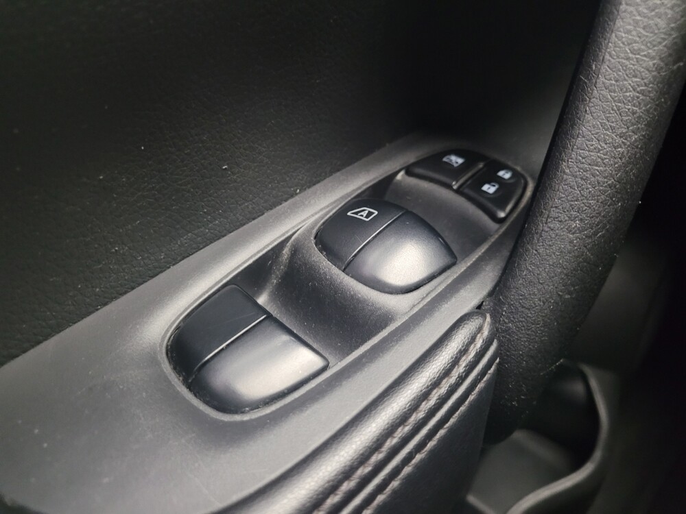 2018 Nissan Rogue in Eastpointe, MI 48021 - 18112848 27