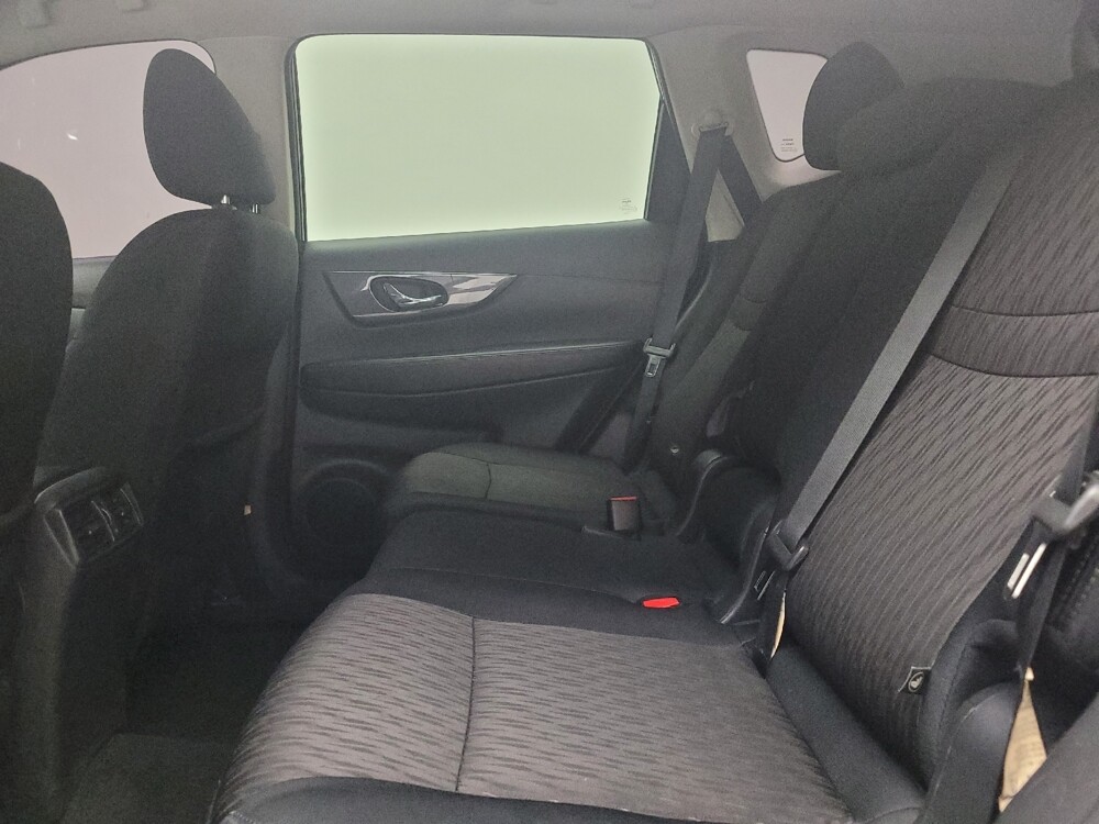 2018 Nissan Rogue in Eastpointe, MI 48021 - 18112848 18