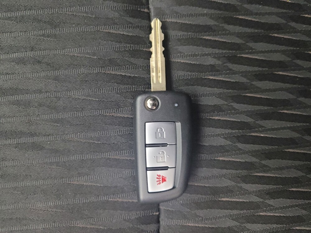 2018 Nissan Rogue in Eastpointe, MI 48021 - 18112848 32