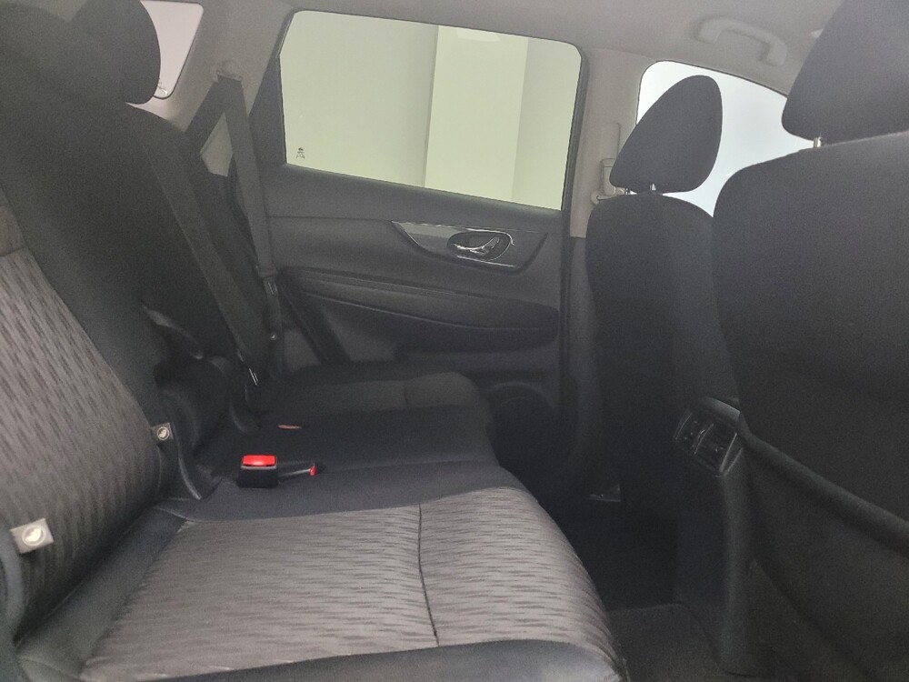 2018 Nissan Rogue in Eastpointe, MI 48021 - 18112848 19