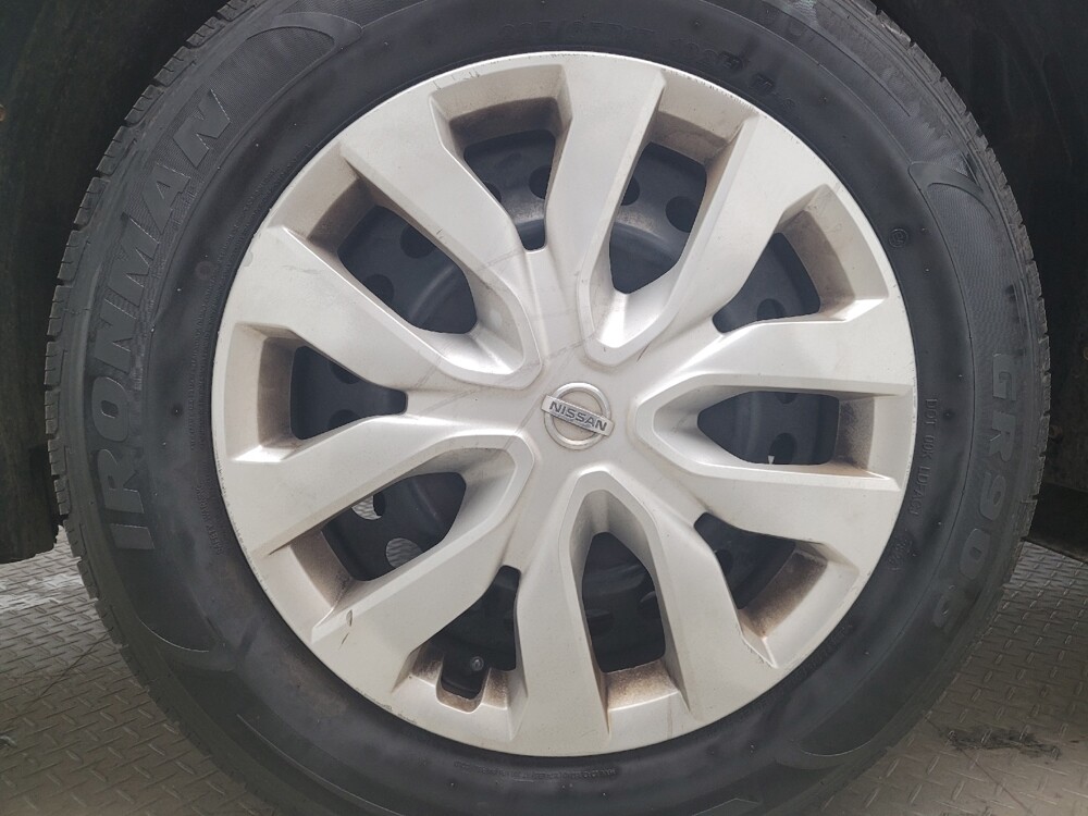 2018 Nissan Rogue in Eastpointe, MI 48021 - 18112848 31