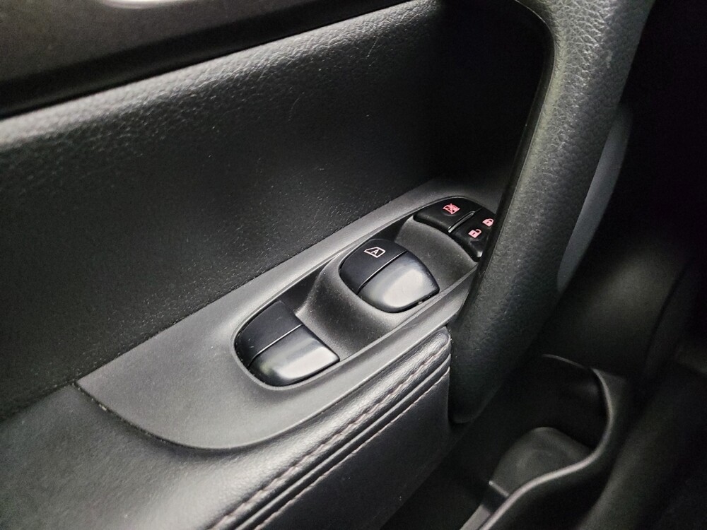 2020 Nissan Rogue Sport in Grand Rapids, MI 49508 - 18112849 27