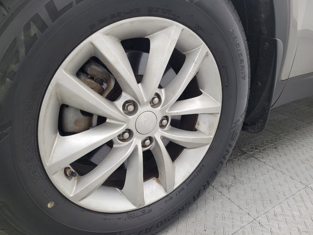 2017 Kia Sorento in Ocala, FL 34471 - 18112860 31