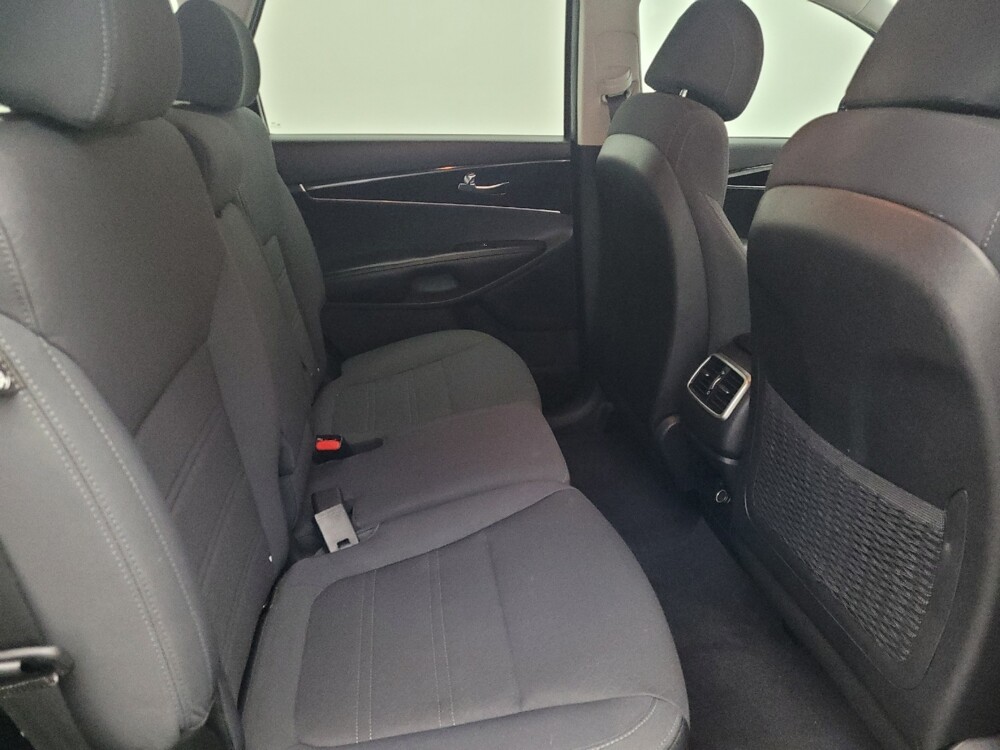 2017 Kia Sorento in Ocala, FL 34471 - 18112860 19