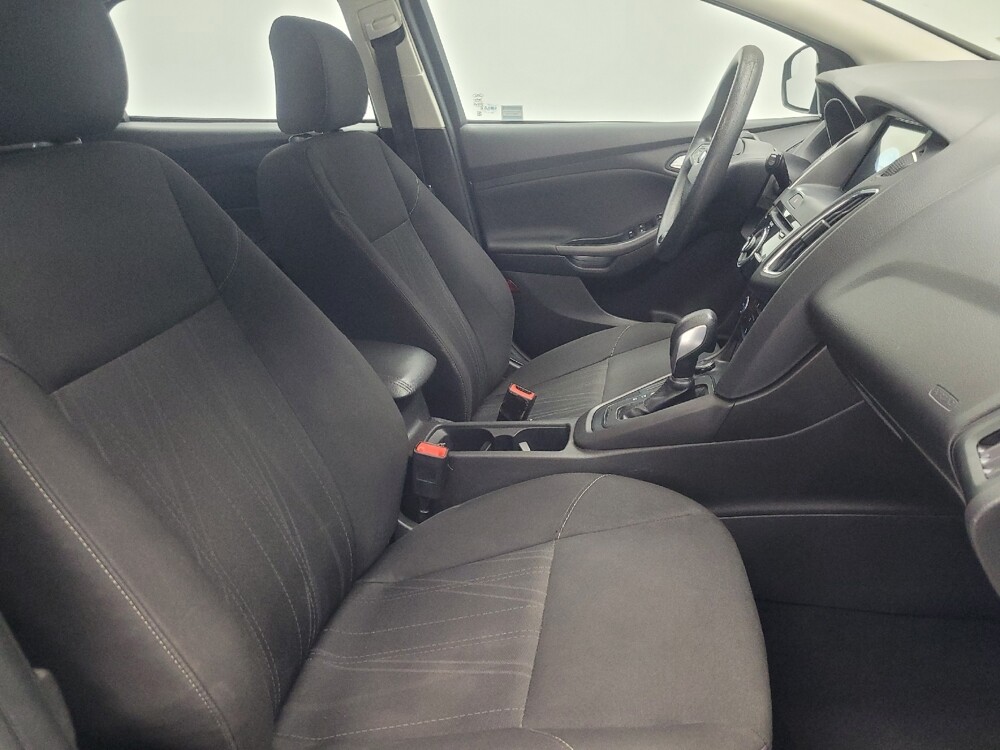 2017 Ford Focus in Mishawaka, IN 46545 - 18112873 21