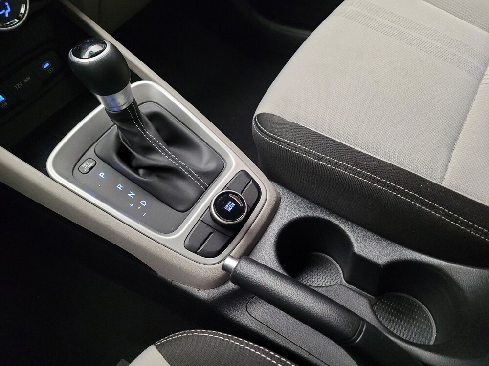 2025 Hyundai Venue in Riverside, CA 92504 - 18112884 26