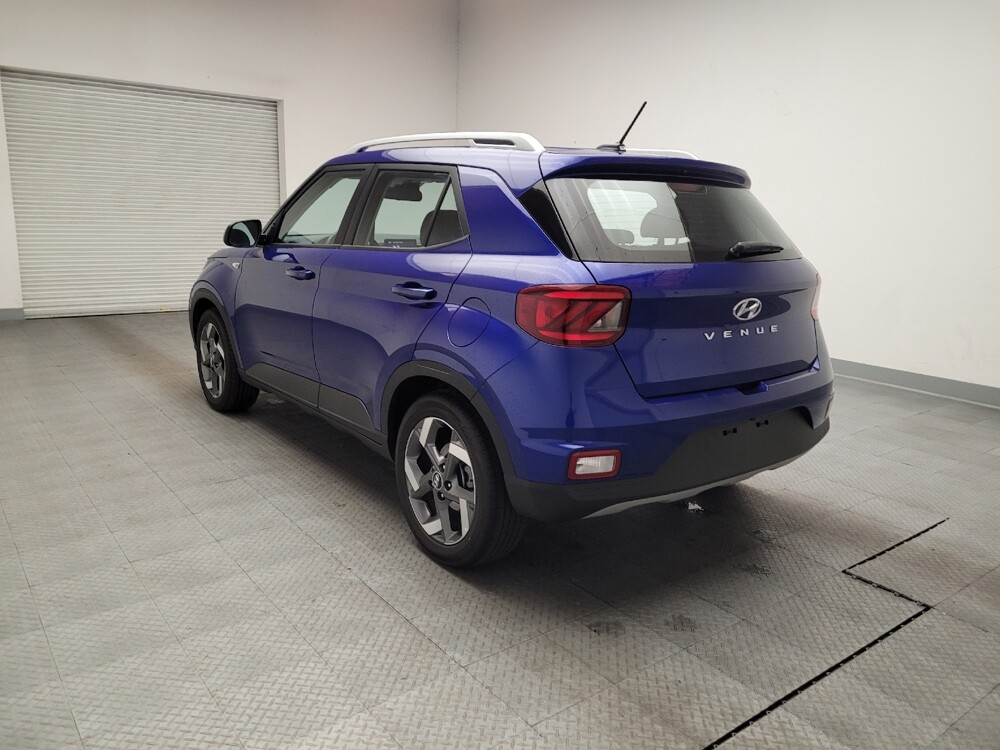 2025 Hyundai Venue in Riverside, CA 92504 - 18112884 5