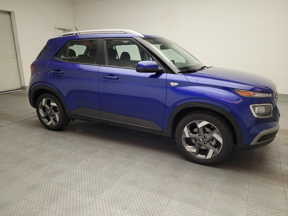 2025 Hyundai Venue in Riverside, CA 92504 - 18112884 11