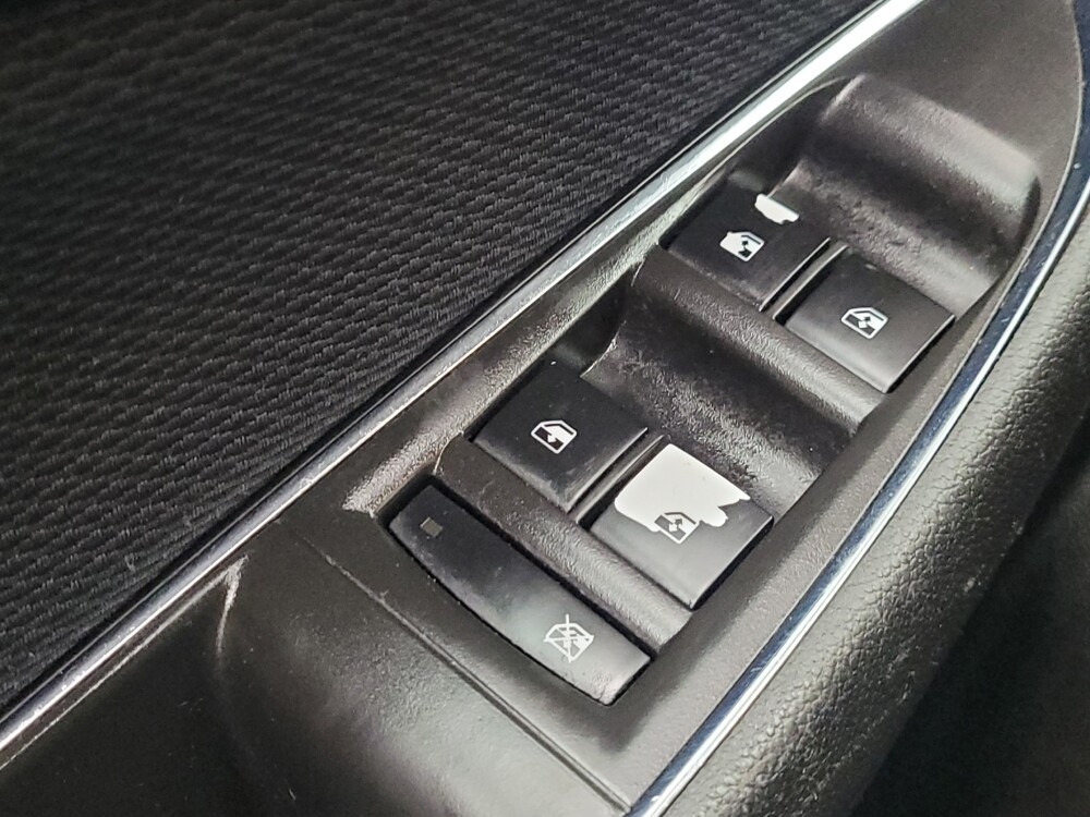 2017 Chevrolet Cruze in Antioch, TN 37013 - 18112885 27