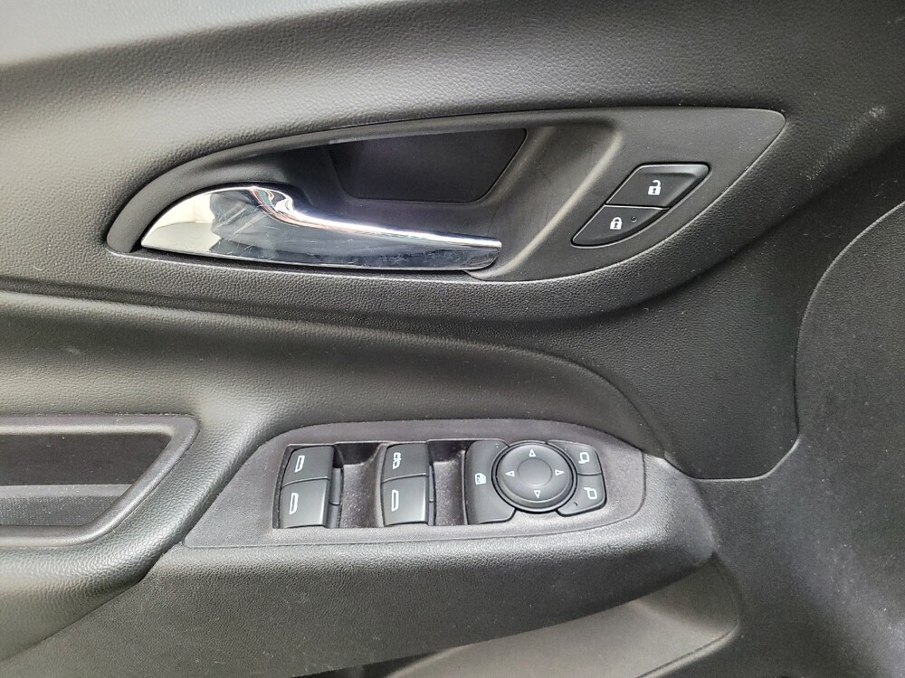 2020 Chevrolet Equinox in Pittsburgh, PA 15236 - 18112896 27