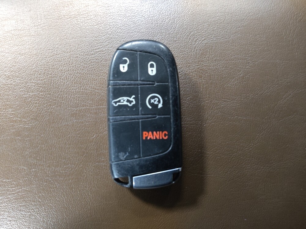 2018 Chrysler 300 in Conyers, GA 30094 - 18112914 32