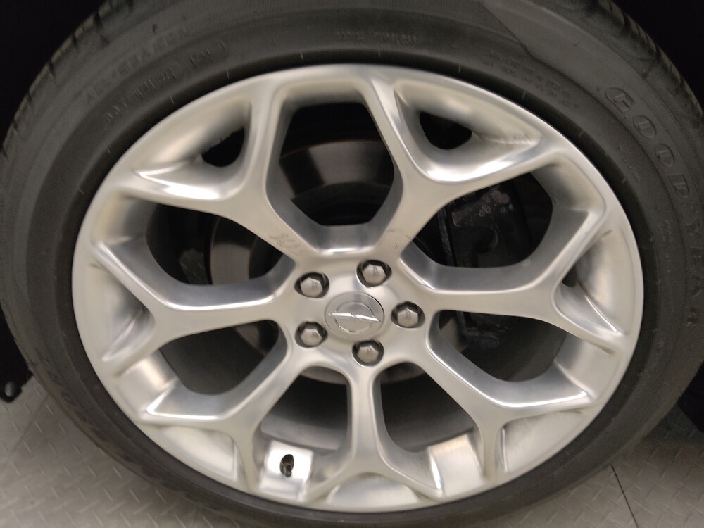 2018 Chrysler 300 in Conyers, GA 30094 - 18112914 31