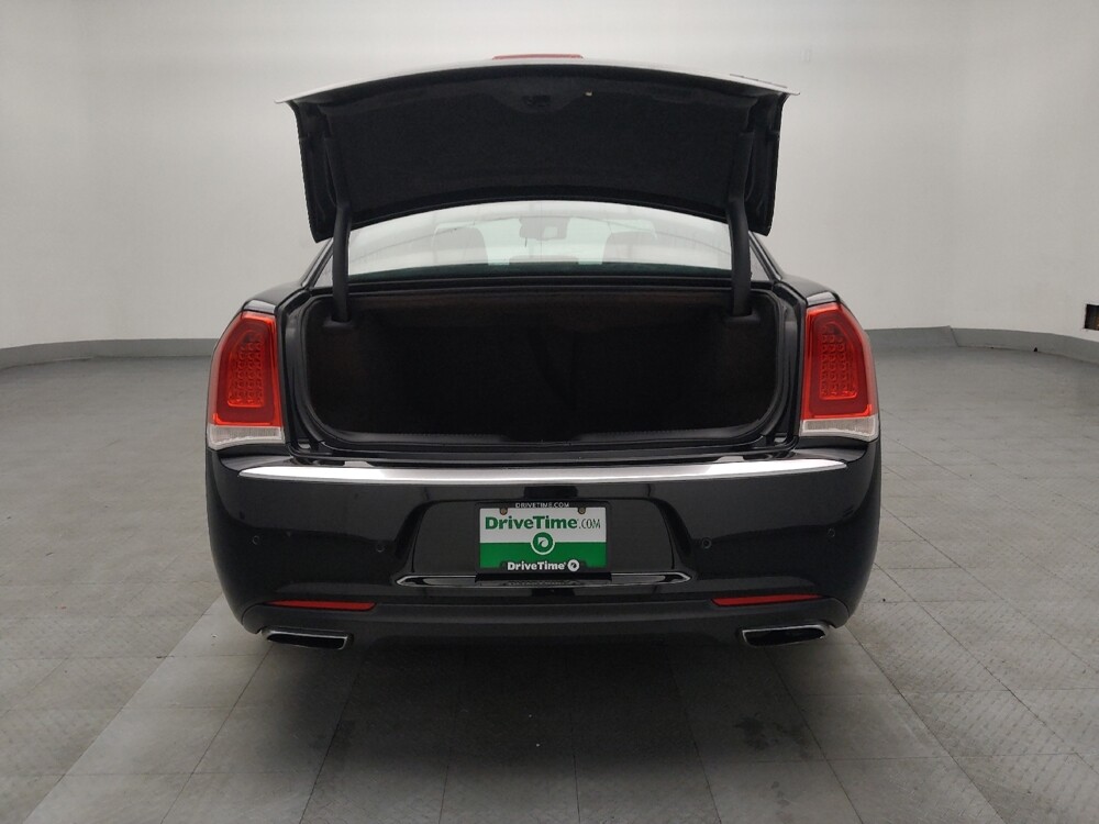 2018 Chrysler 300 in Conyers, GA 30094 - 18112914 29