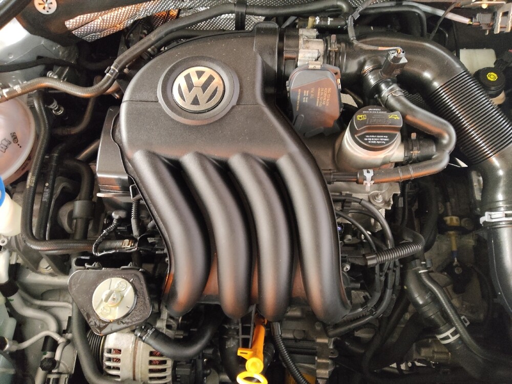 2015 Volkswagen Jetta in Union City, GA 30291 - 18112915 30