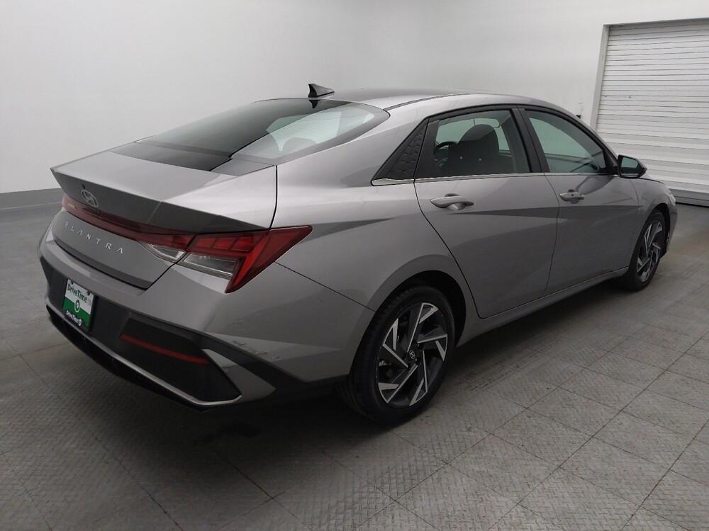 2025 Hyundai Elantra in Jacksonville, FL 32225 - 18112918 9