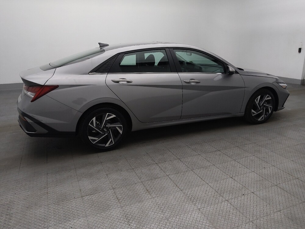 2025 Hyundai Elantra in Jacksonville, FL 32225 - 18112918 10