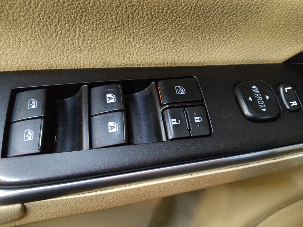 2017 Toyota Camry in Greensboro, NC 27407 - 18112919 27