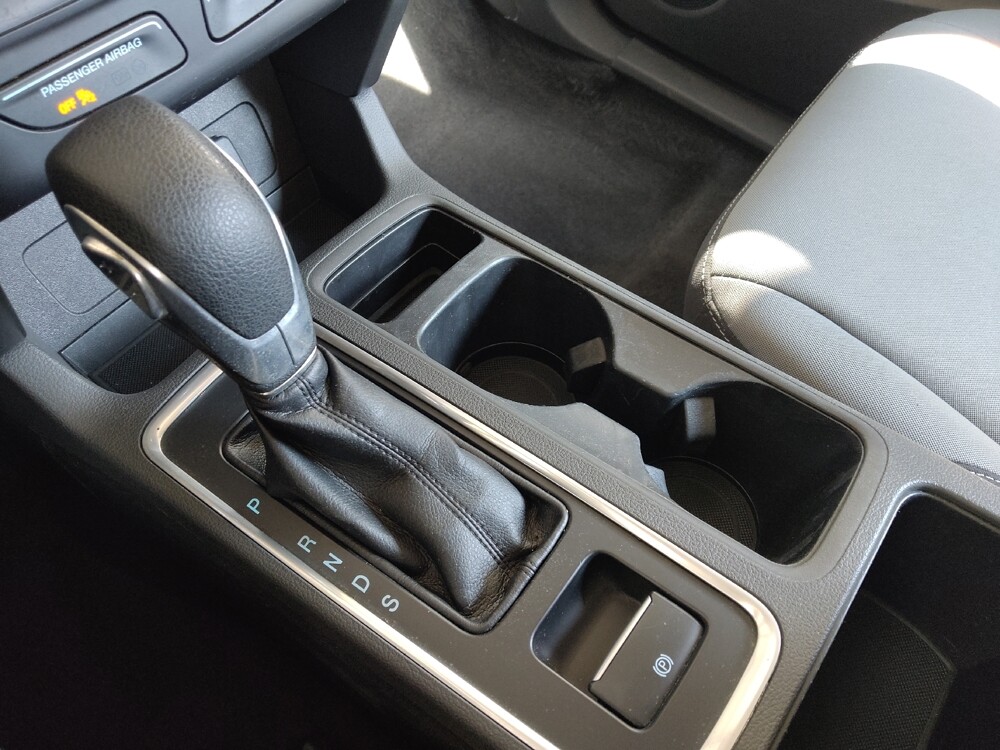 2017 Ford Escape in Union City, GA 30291 - 18112932 26