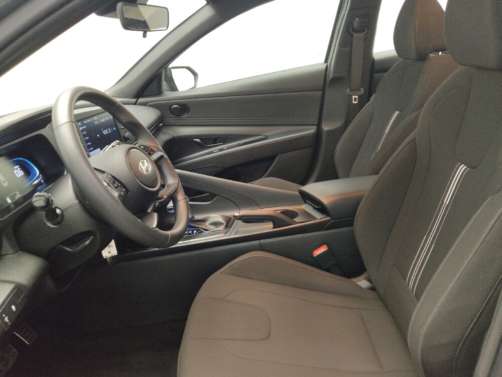 2025 Hyundai Elantra in Union City, GA 30291 - 18112933 17