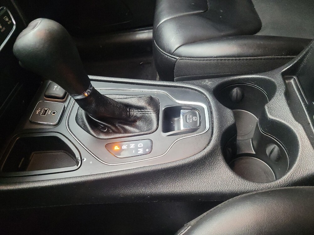 2019 Jeep Cherokee in Memphis, TN 38128 - 18112944 26